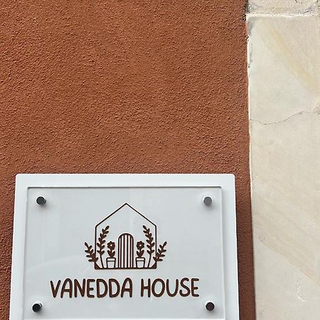 Vanedda House Apartment Катания Екстериор снимка